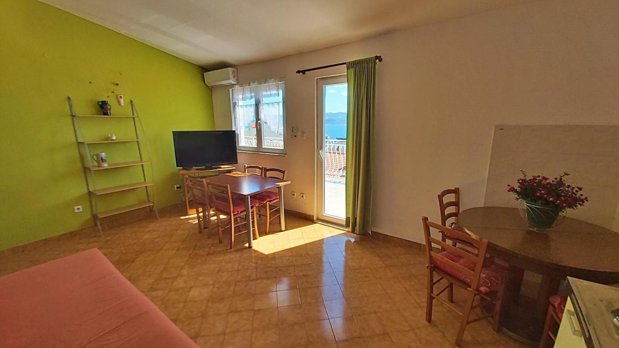 Apartments Marko Nemira 奥米什 外观 照片