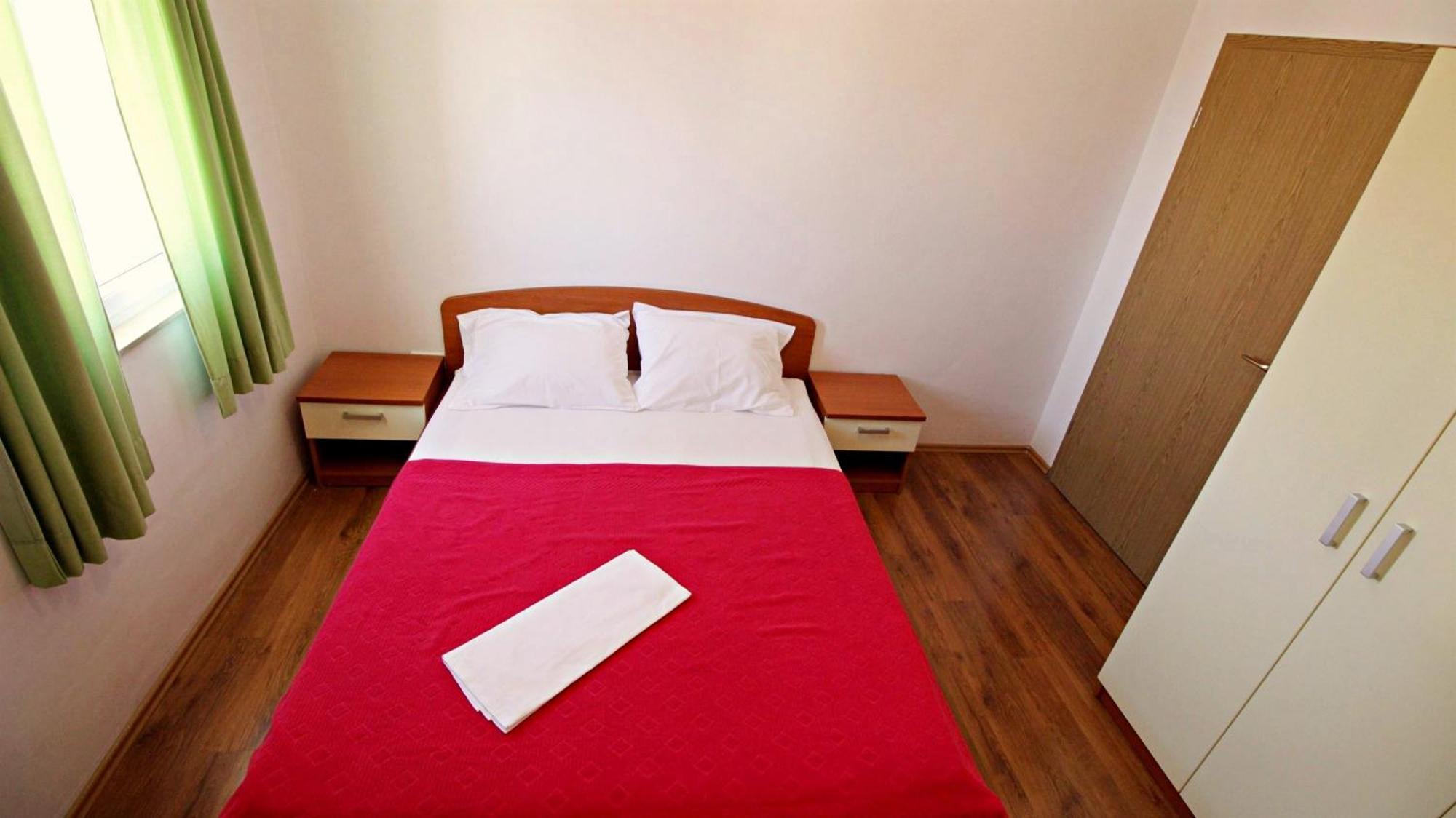 Apartments Marko Nemira 奥米什 客房 照片