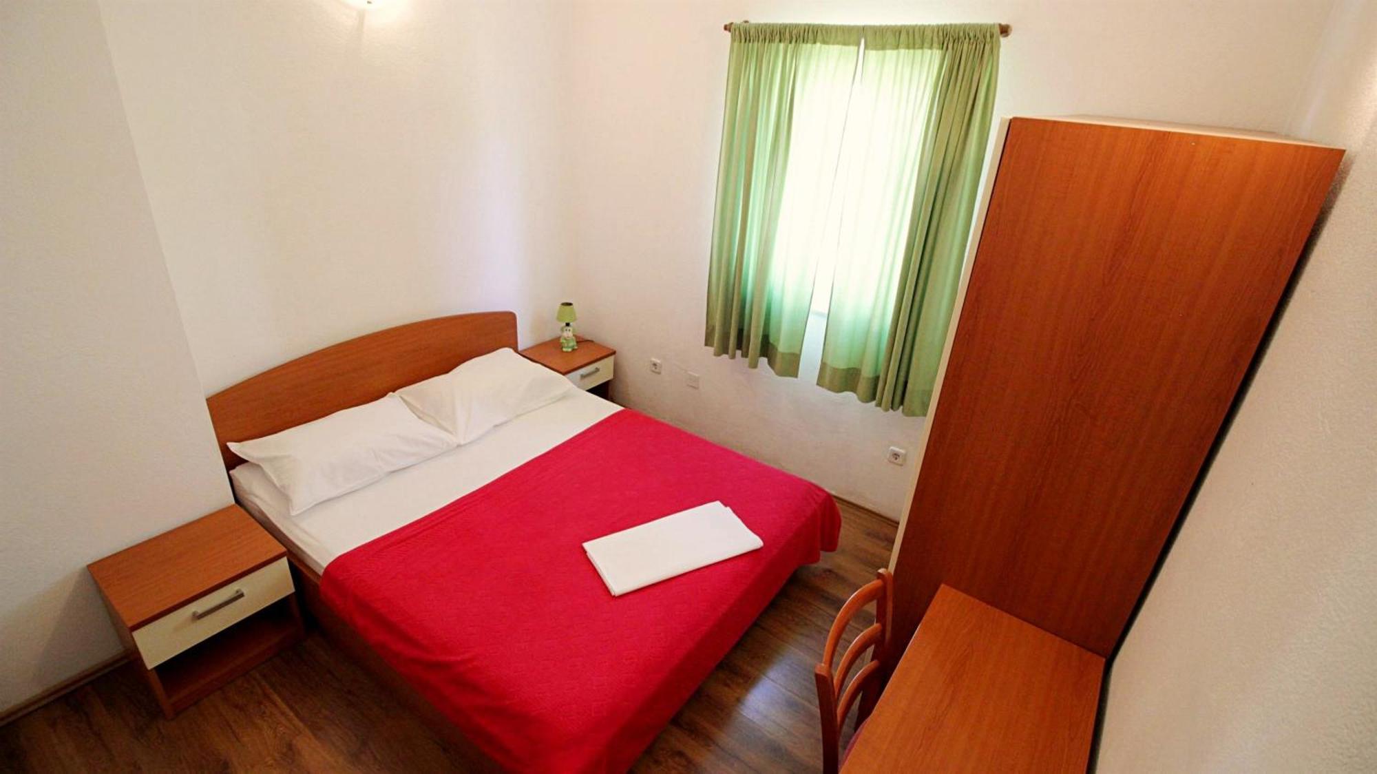 Apartments Marko Nemira 奥米什 客房 照片